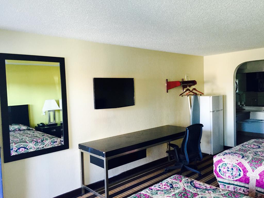 Groves Executive Inn الغرفة الصورة