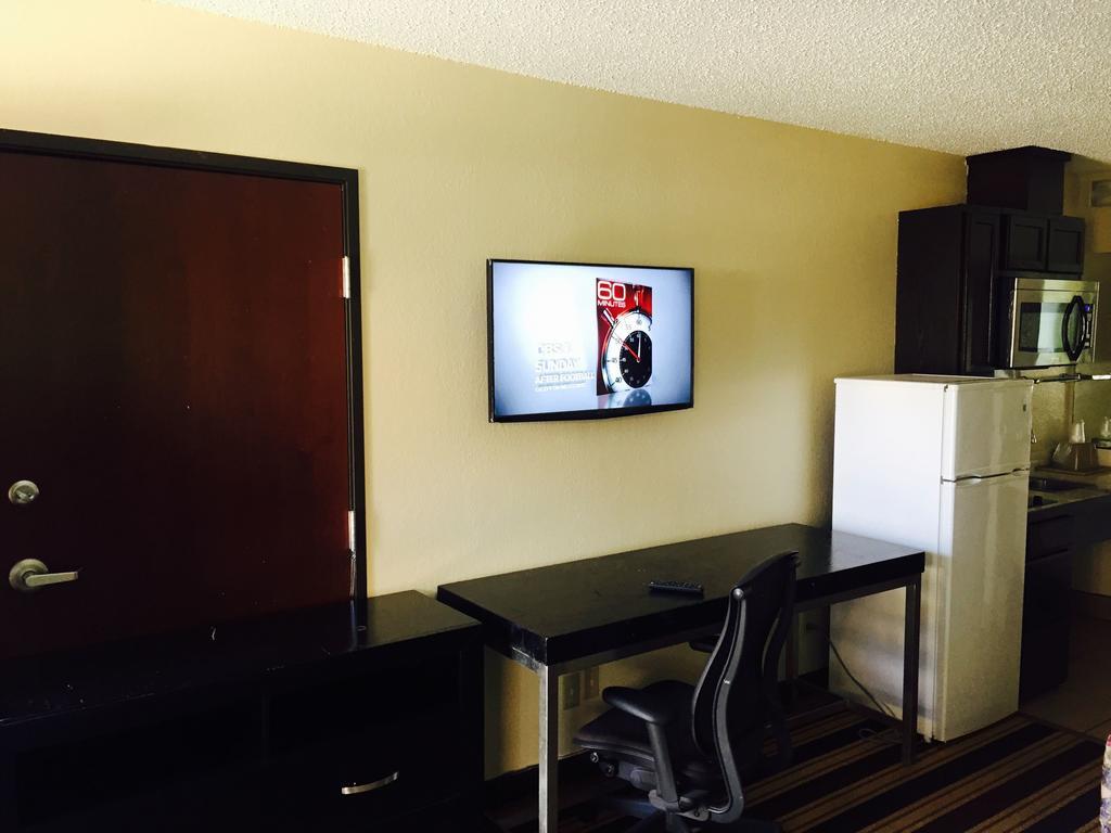 Groves Executive Inn الغرفة الصورة