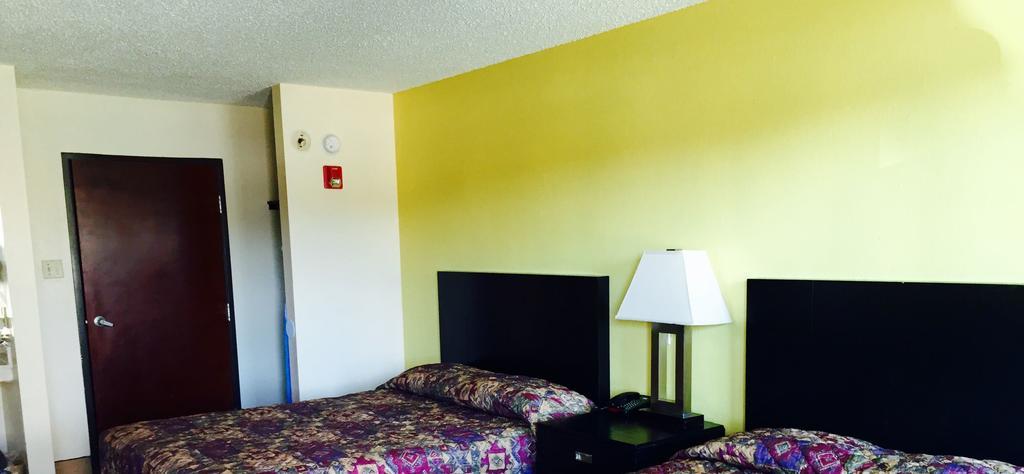 Groves Executive Inn الغرفة الصورة